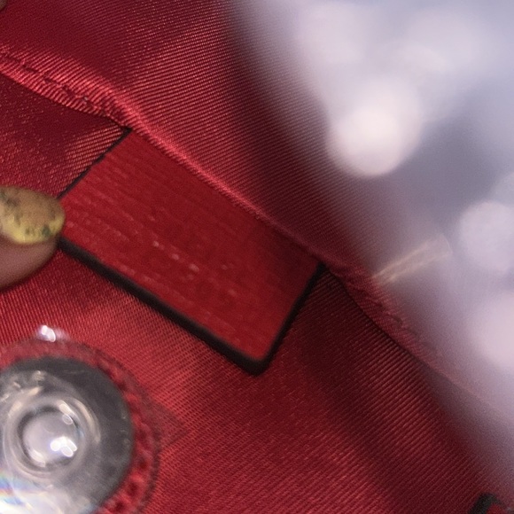 GUCCI🍓 NWOT Limited Edition Tote - Picture 11 of 14